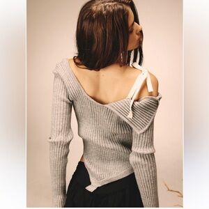 Glowny Isa Asymmetrical Knit Top